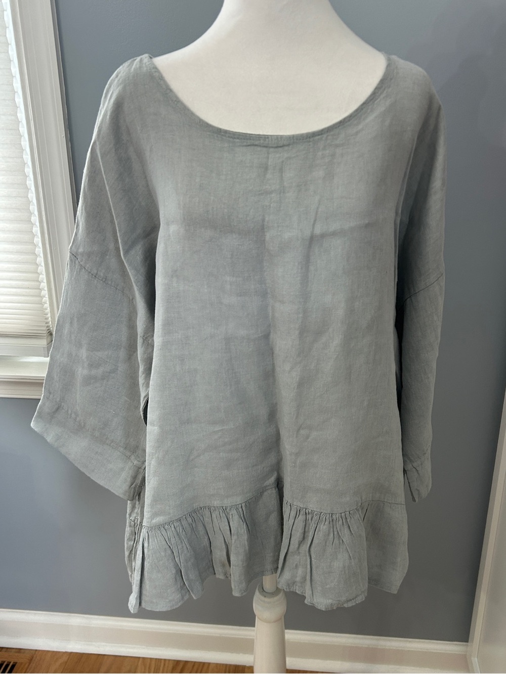 The Lino Lounge Linen Ruffle Hem Tunic Blouse Italy OS Lagenlook Boho Gray Top⁠